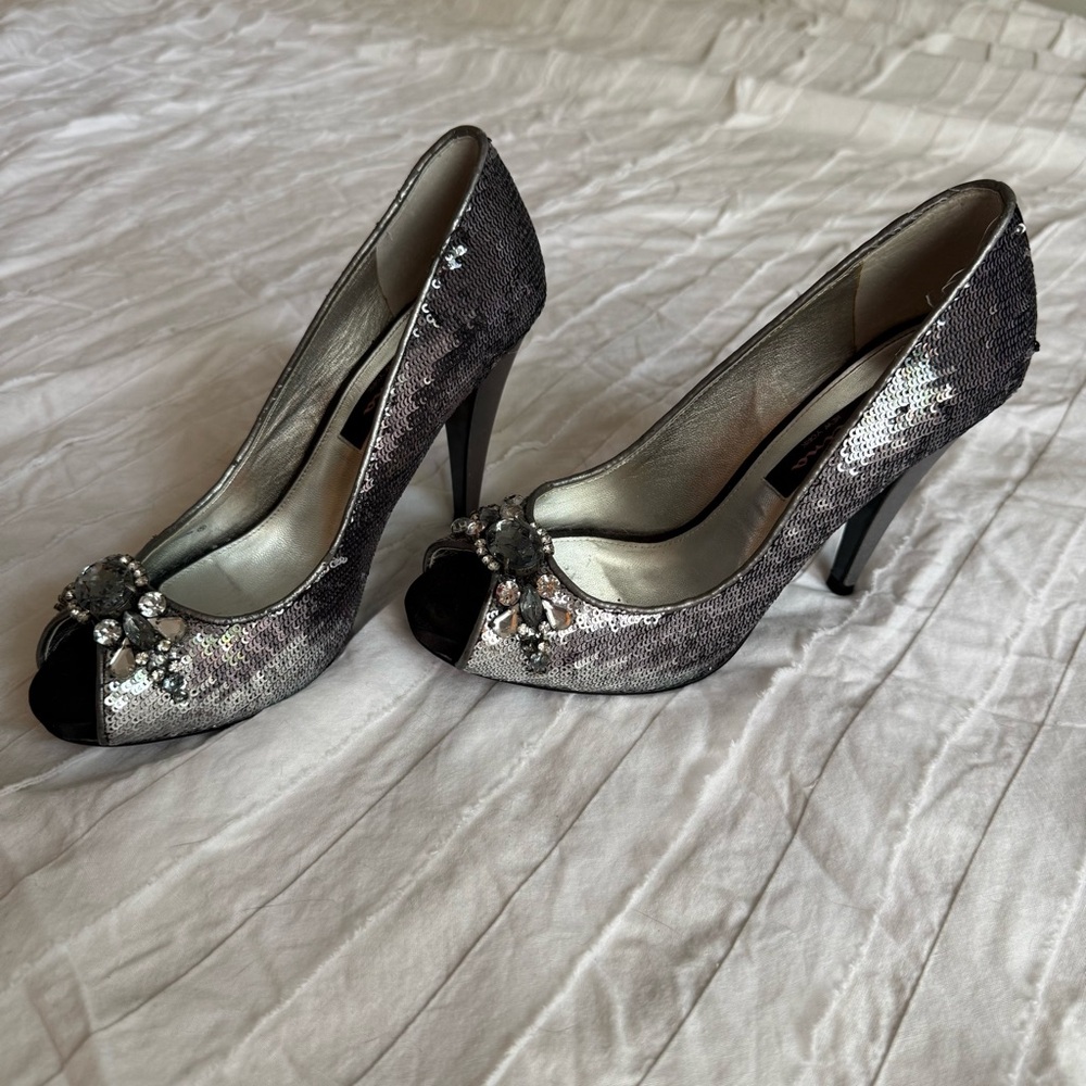 Vintage Nina Silver Sequin Gem High Heel Peep Toe Stiletto Shoes  Prom Pageant